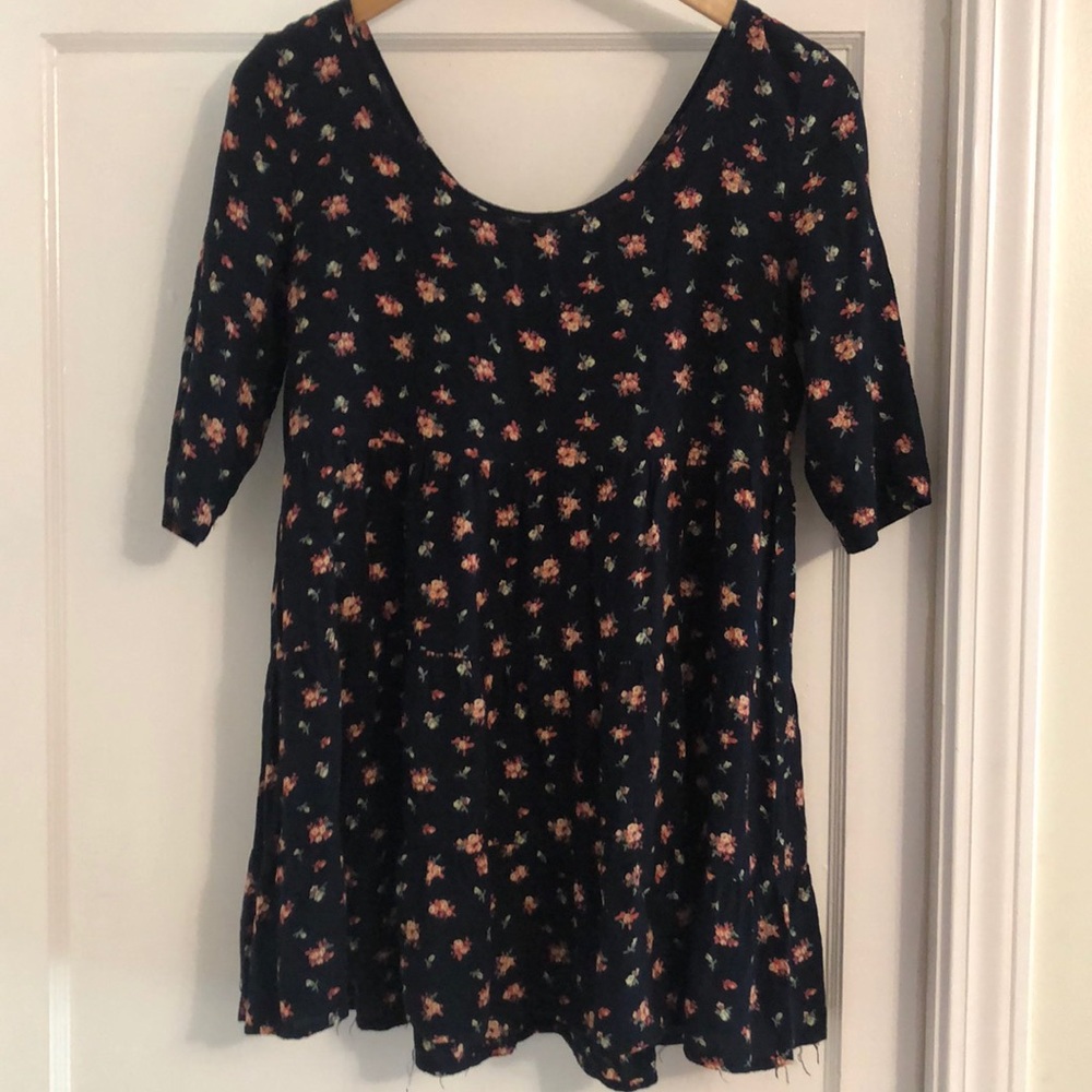 En Creme Black and Floral Tiered Mid Sleeve Shirt